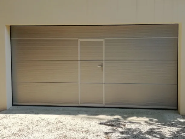 Porte de garage sectionnelle