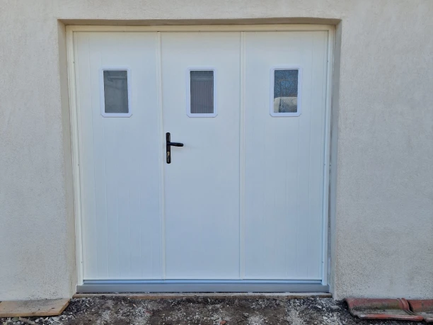 Porte de garage battante