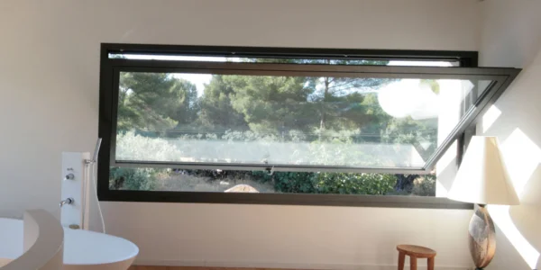 Fenêtre aluminium oscillo-battante