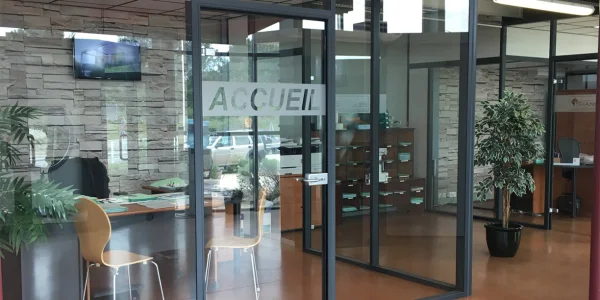 Cloison vitrée ou type verrière