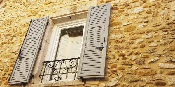 Volets battants composite