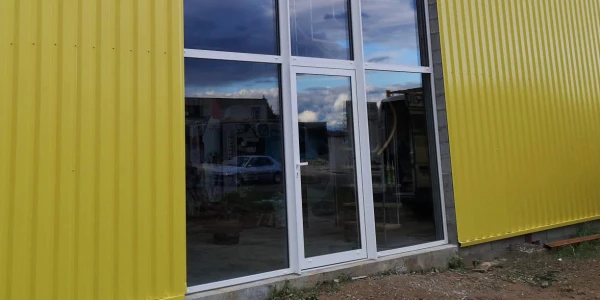 Entrée de local professionnel