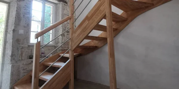 Escalier droit, quart tournant ou demi-tournant